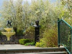 memorial_garden-entrance1